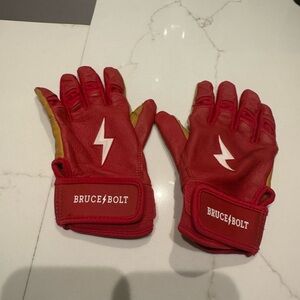Youth large Bruce bolt batting Bluffs Red